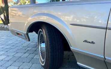 Lincoln-Town-Car-1989-Sedan-18