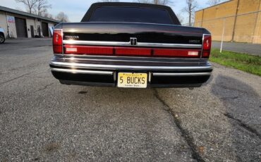 Lincoln-Town-Car-1994-Sedan-1