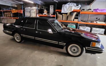 Lincoln-Town-Car-1994-Sedan-8
