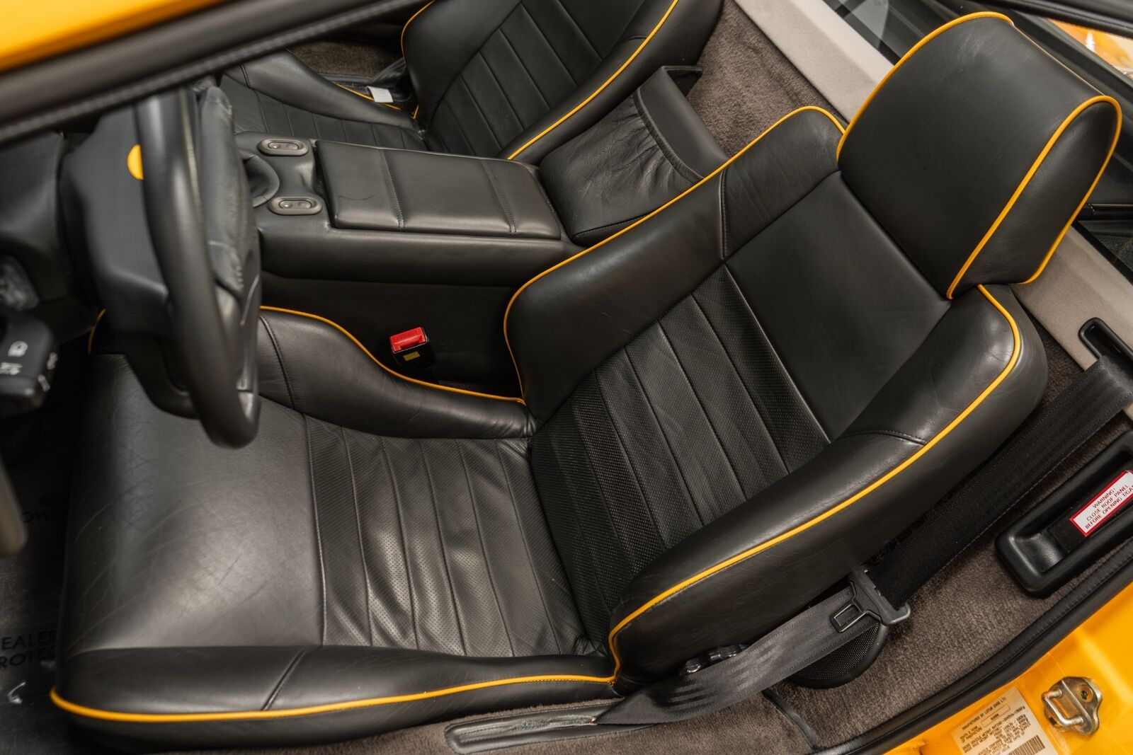 Lotus-Esprit-1995-2D-Coupe-23