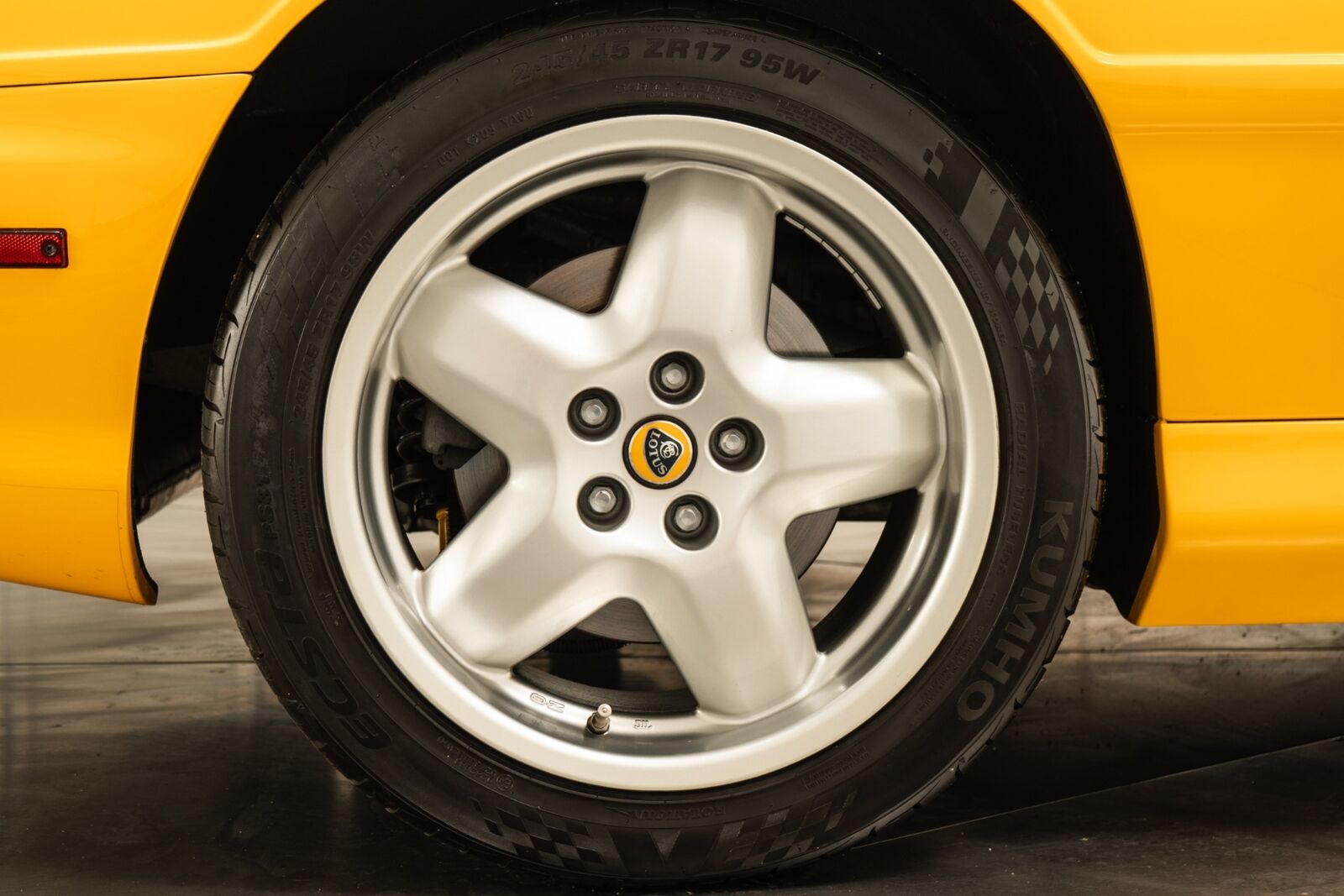 Lotus-Esprit-1995-2D-Coupe-33
