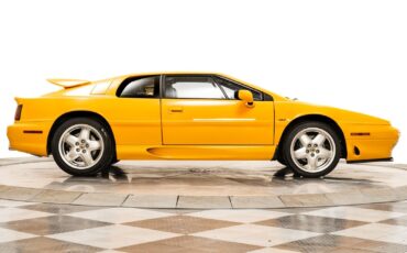 Lotus-Esprit-1995-2D-Coupe-37