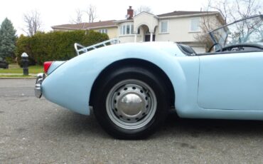 MG-MGA-1957-Convertible-11