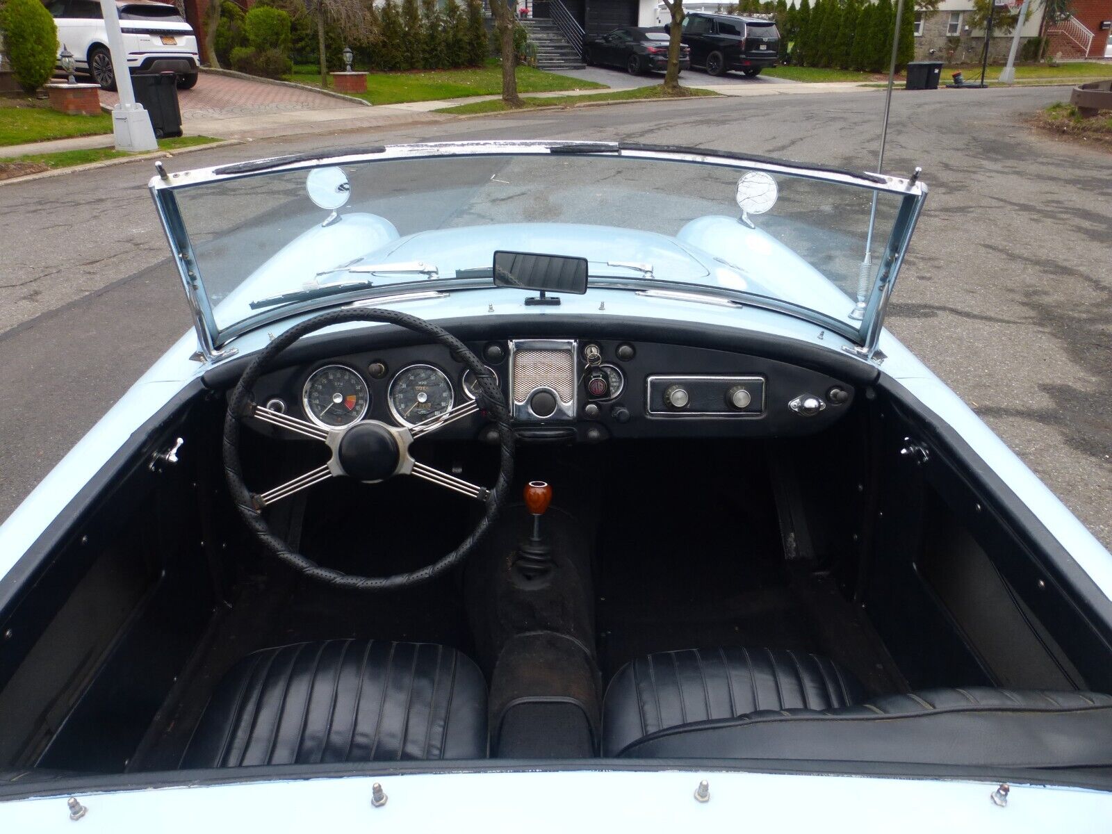 MG-MGA-1957-Convertible-14