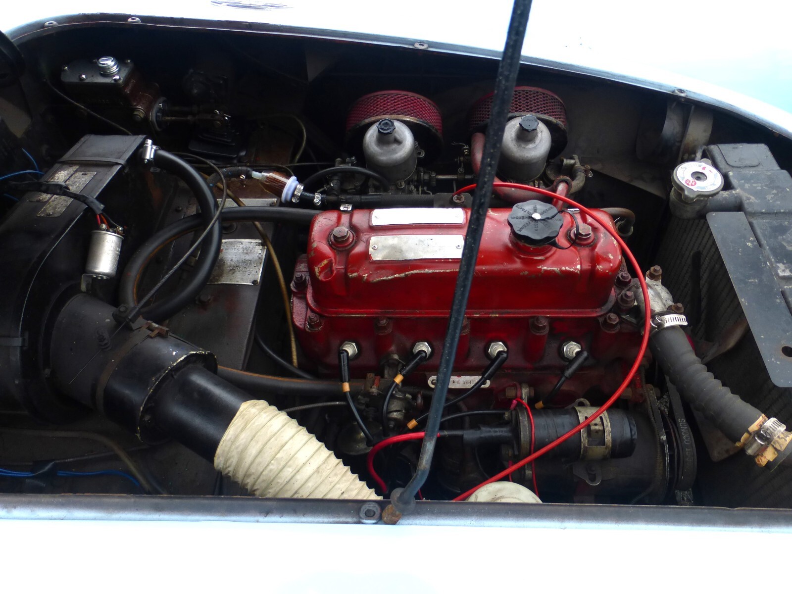 MG-MGA-1957-Convertible-17