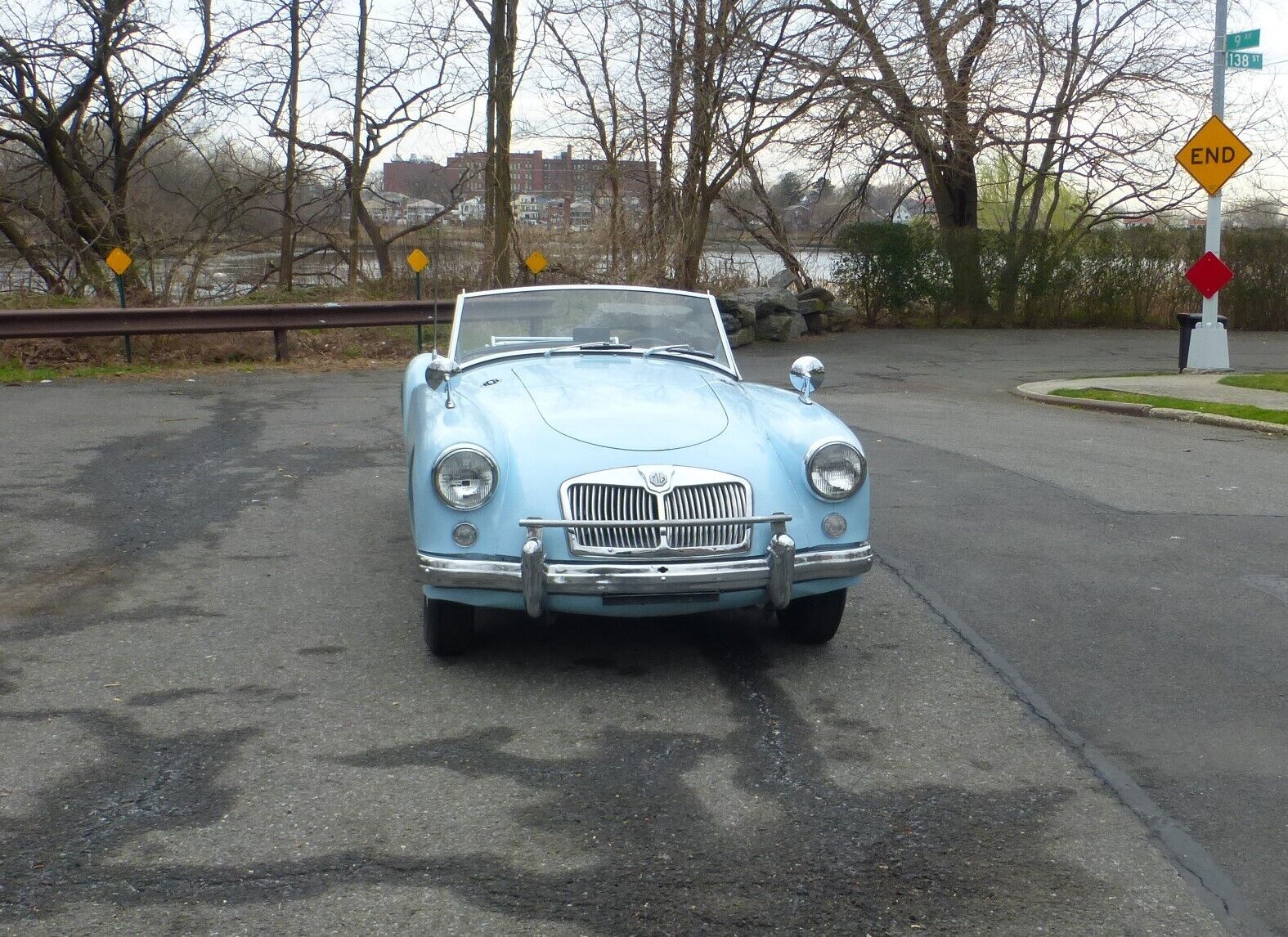 MG-MGA-1957-Convertible-29