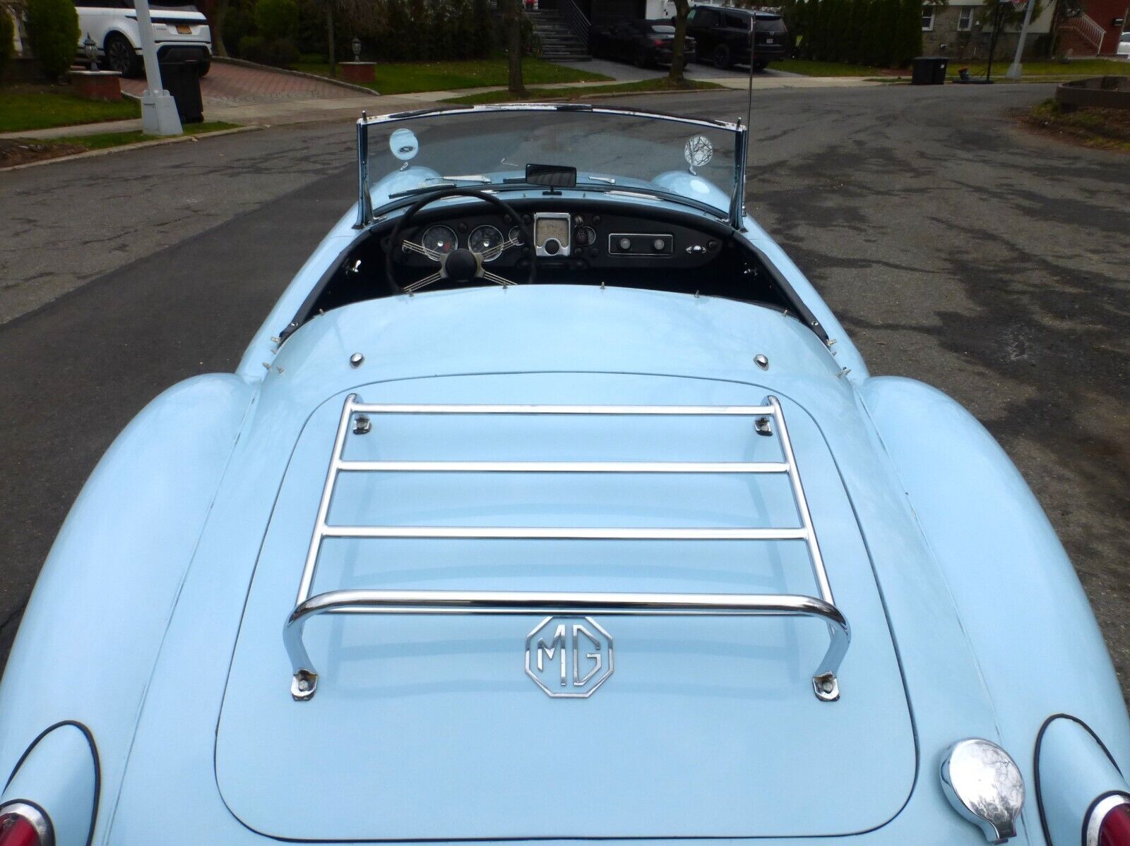MG-MGA-1957-Convertible-9