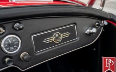 MG-MGA-1958-Roadster-26