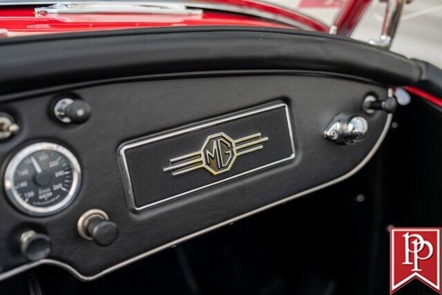 MG-MGA-1958-Roadster-26