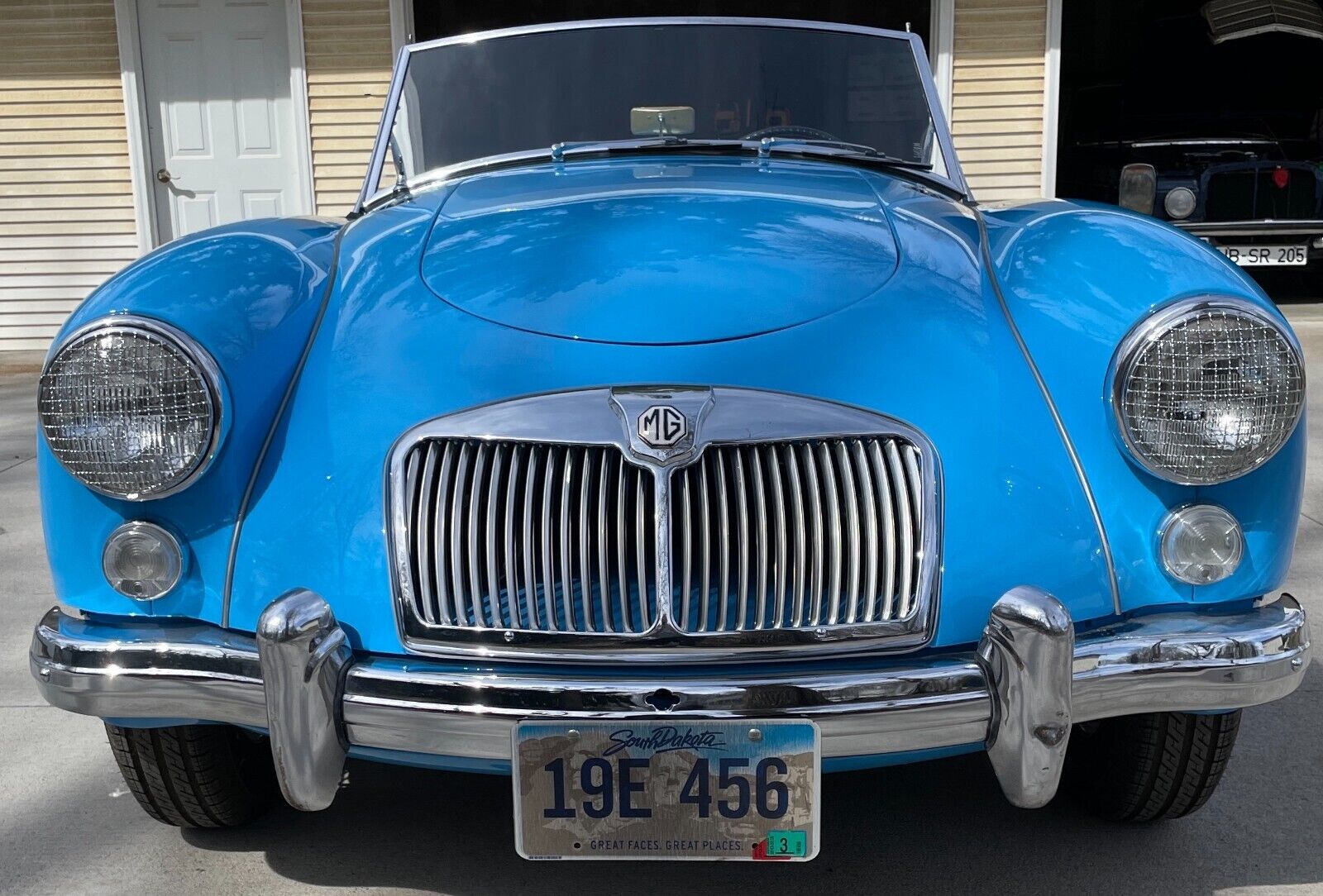 MG-MGA-1961-Convertible-15