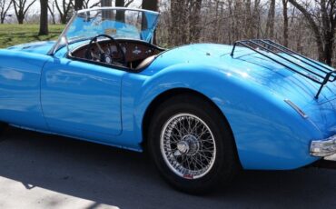 MG-MGA-1961-Convertible-17