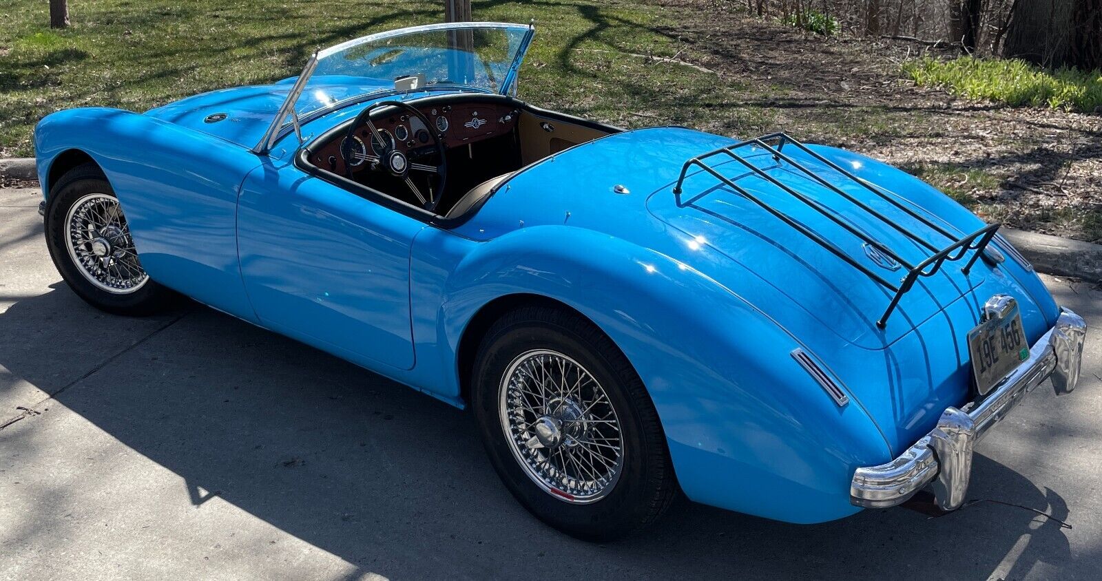 MG-MGA-1961-Convertible-3