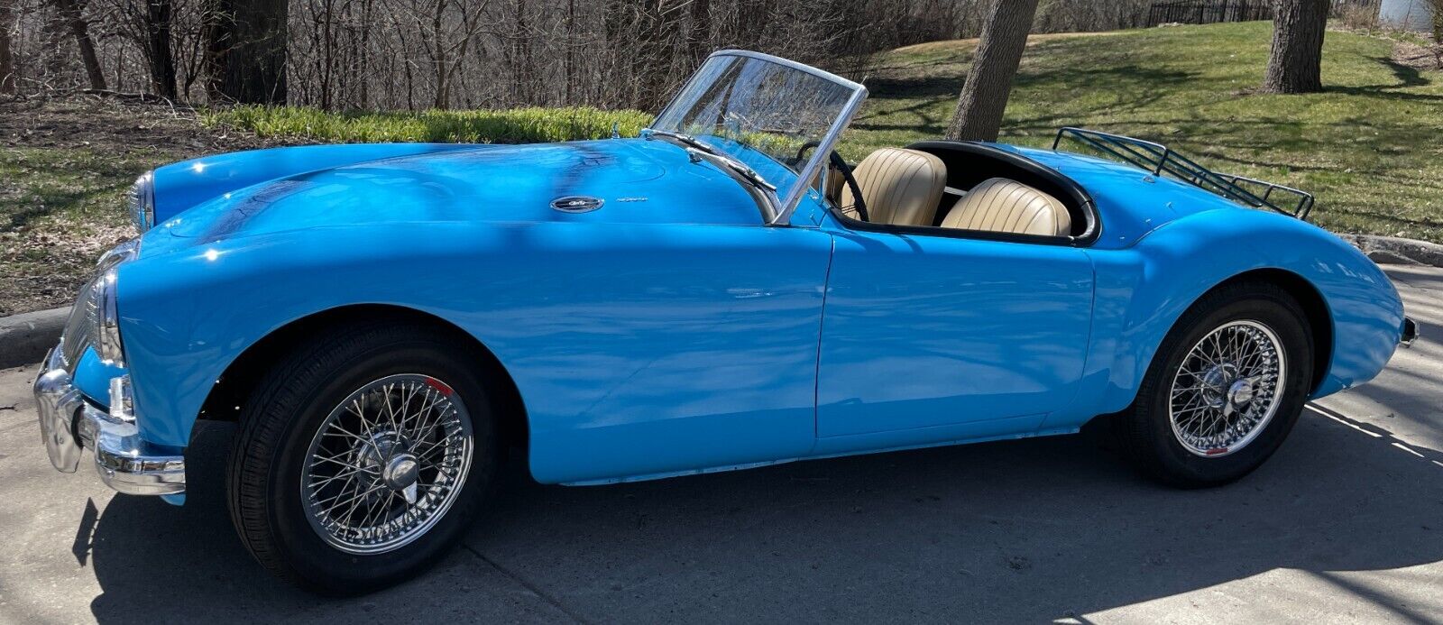 MG-MGA-1961-Convertible-7