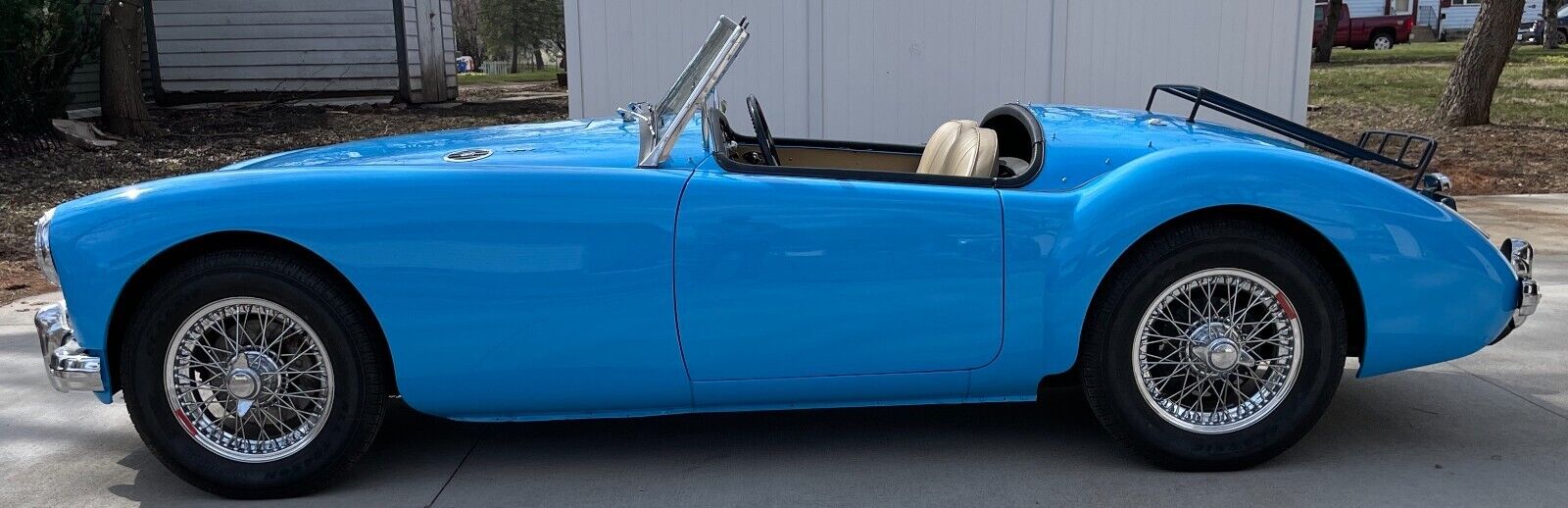 MG-MGA-1961-Convertible-9