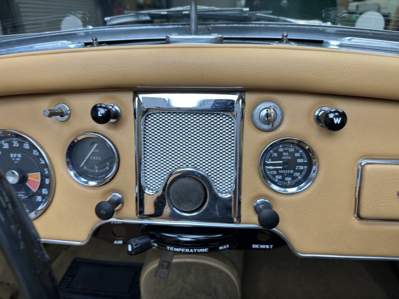 MG-MGA-1962-28