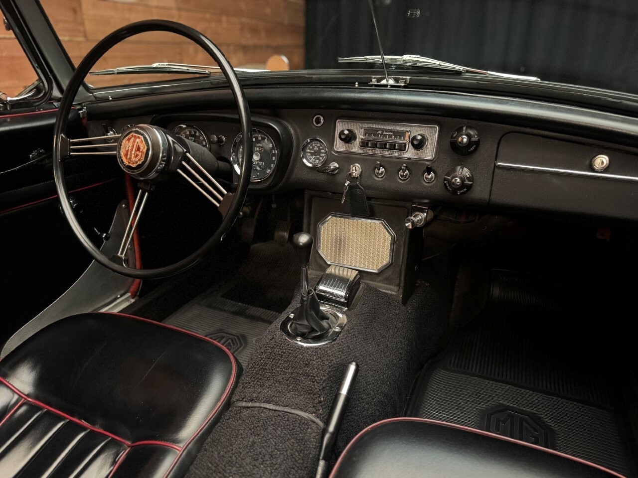 MG-MGB-1964-Convertible-29