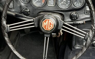 MG-MGB-1969-Convertible-11