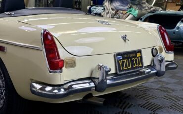 MG-MGB-1969-Convertible-5