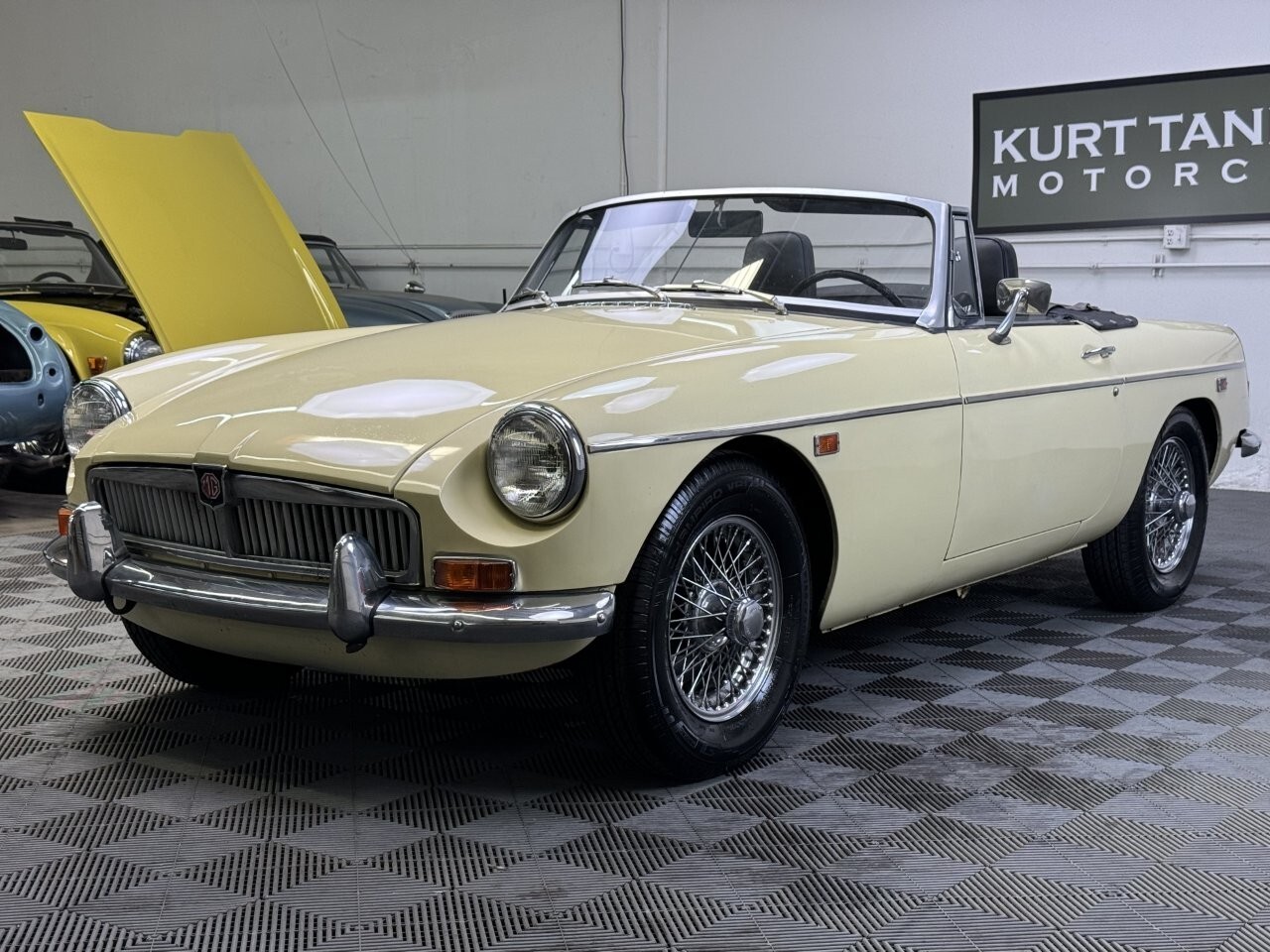 MG-MGB-1969-Convertible-7