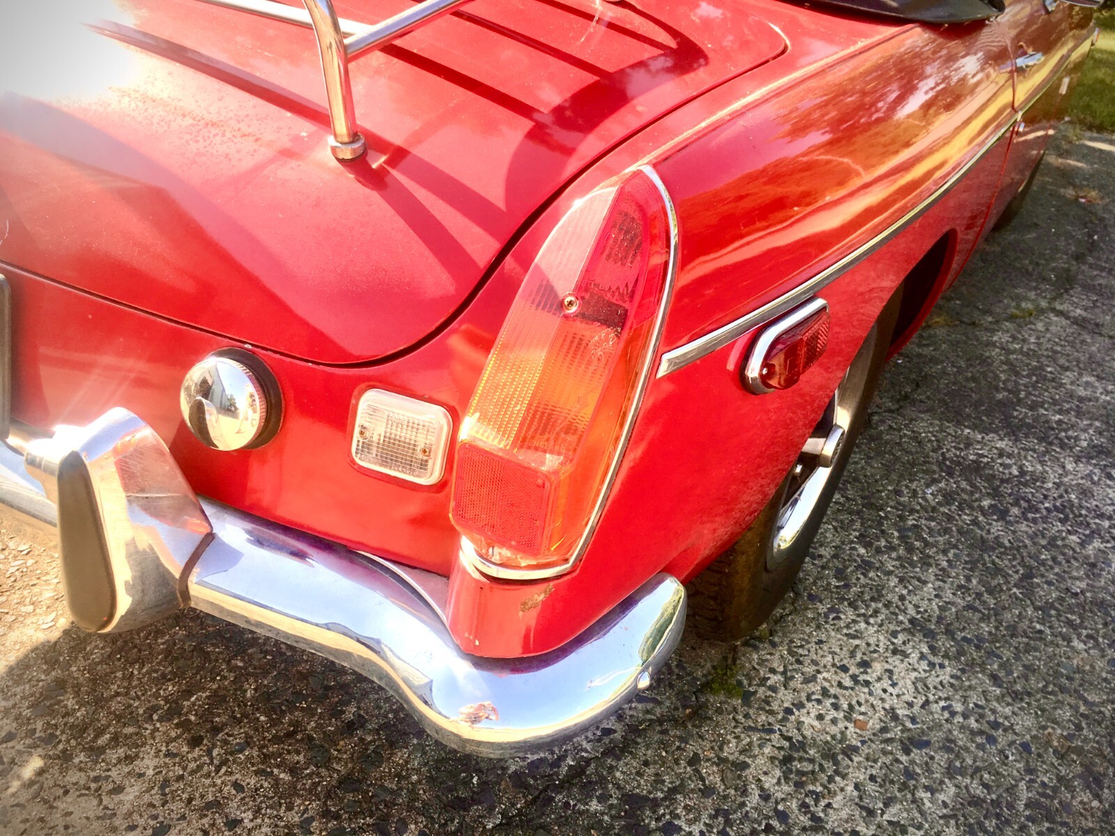 MG-MGB-1972-Convertible-13