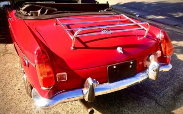 MG-MGB-1972-Convertible-25