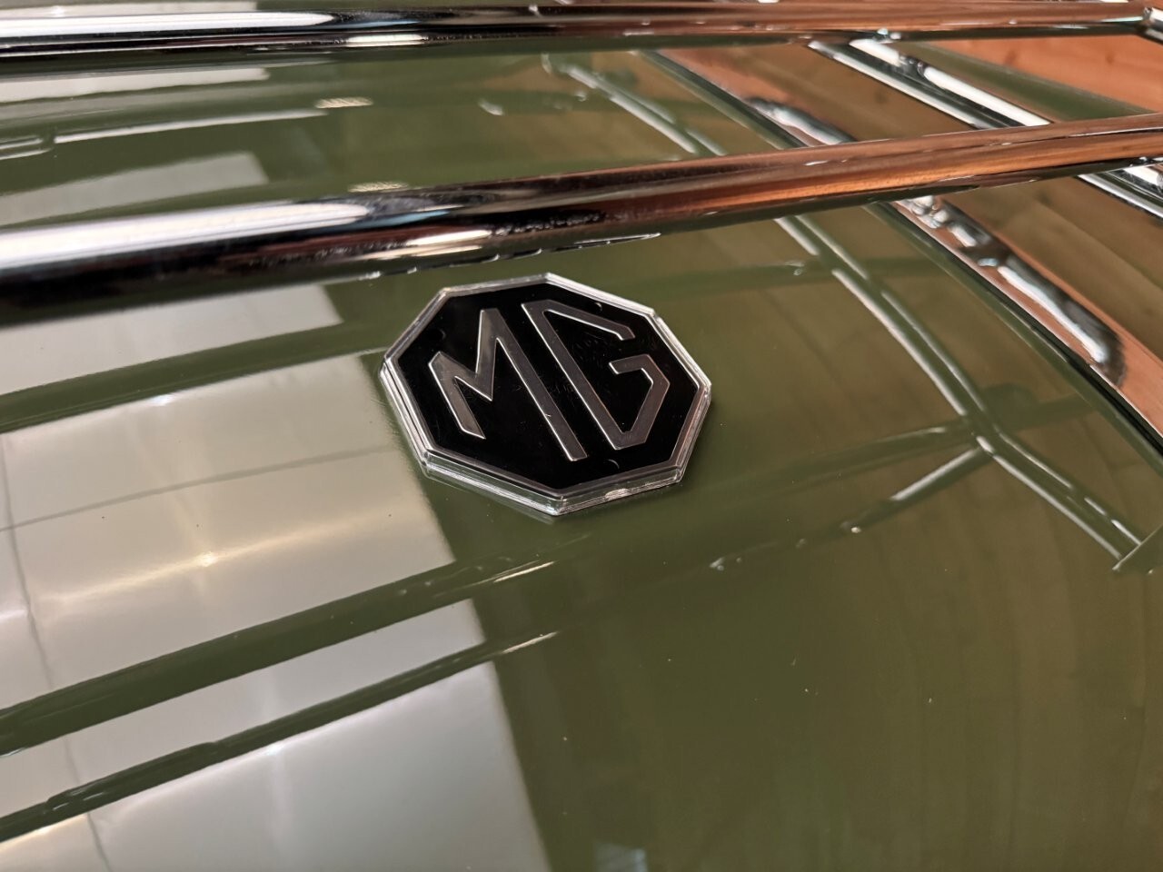 MG-MGB-1974-Convertible-13