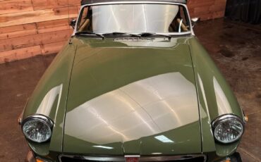 MG-MGB-1974-Convertible-2