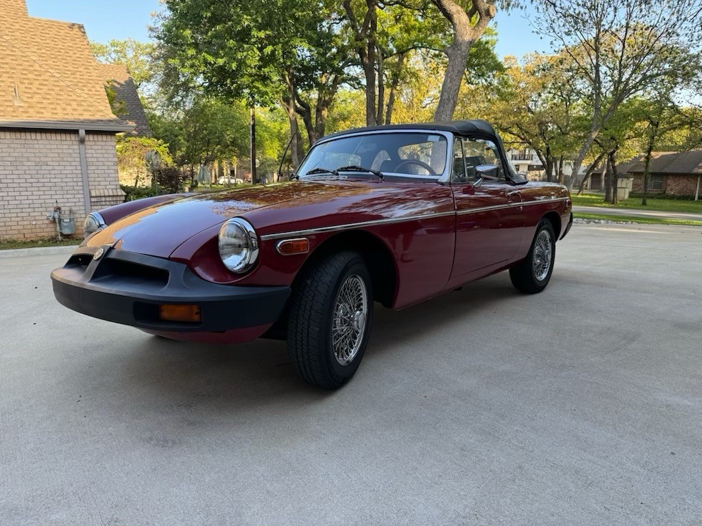 MG-MGB-1977-Convertible-1