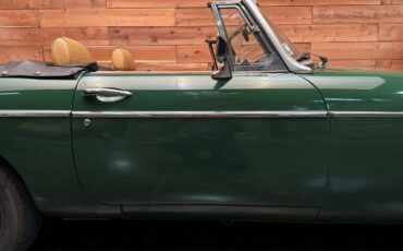 MG-MGB-1977-Convertible-10