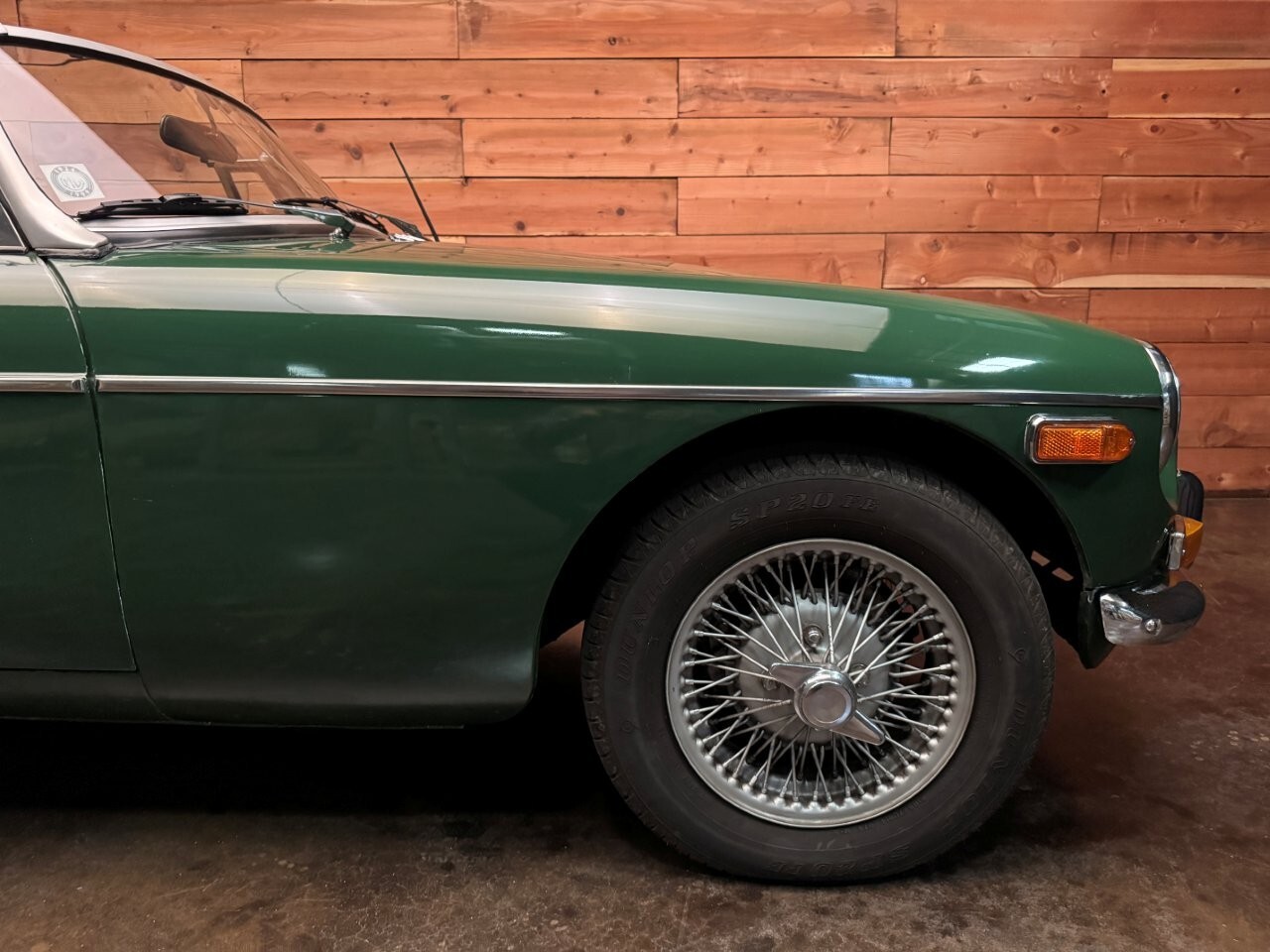 MG-MGB-1977-Convertible-11