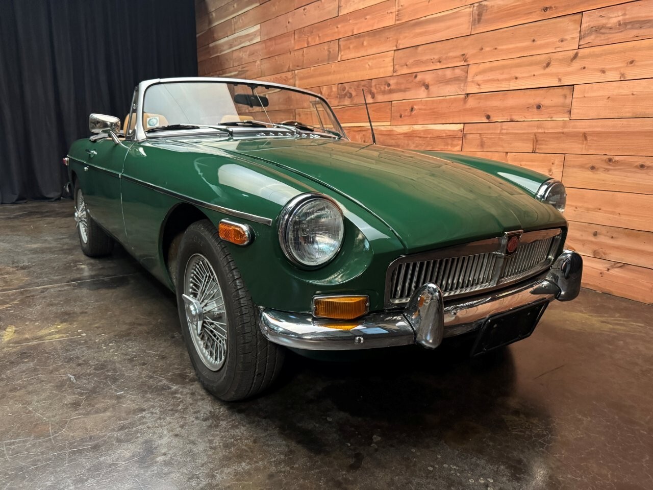 MG-MGB-1977-Convertible-12