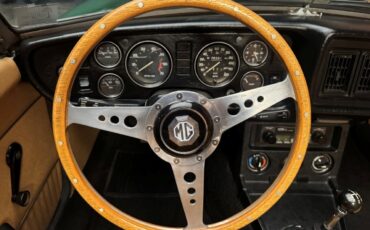 MG-MGB-1977-Convertible-17