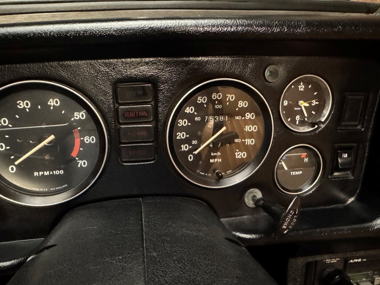 MG-MGB-1977-Convertible-18
