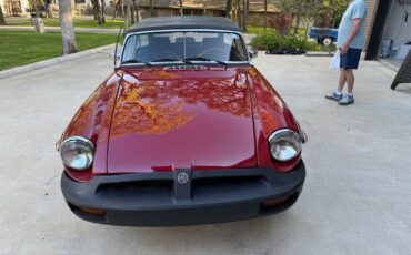 MG-MGB-1977-Convertible-2