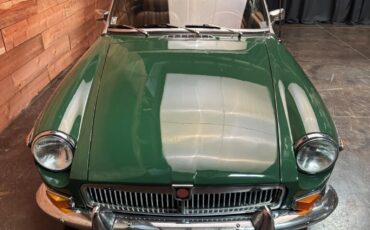 MG-MGB-1977-Convertible-2