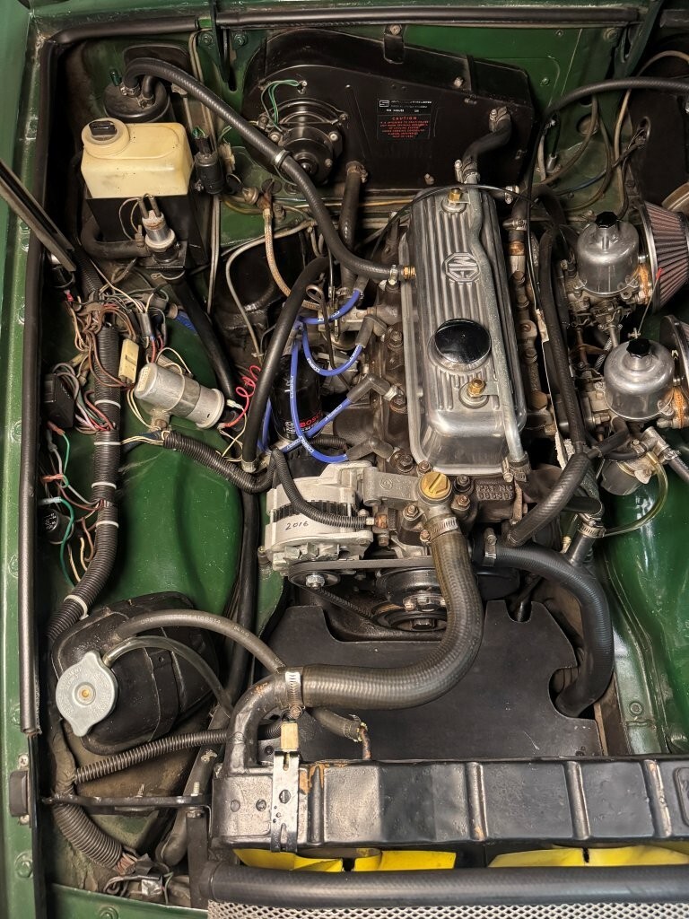 MG-MGB-1977-Convertible-26