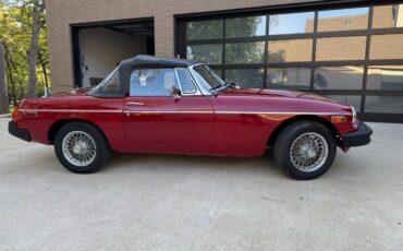MG-MGB-1977-Convertible-4