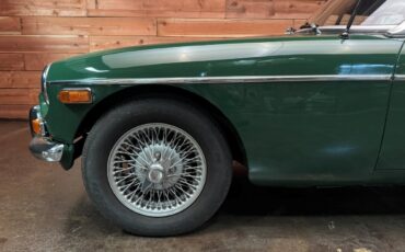 MG-MGB-1977-Convertible-4