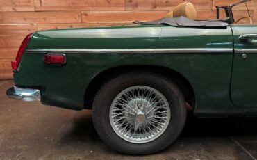 MG-MGB-1977-Convertible-9