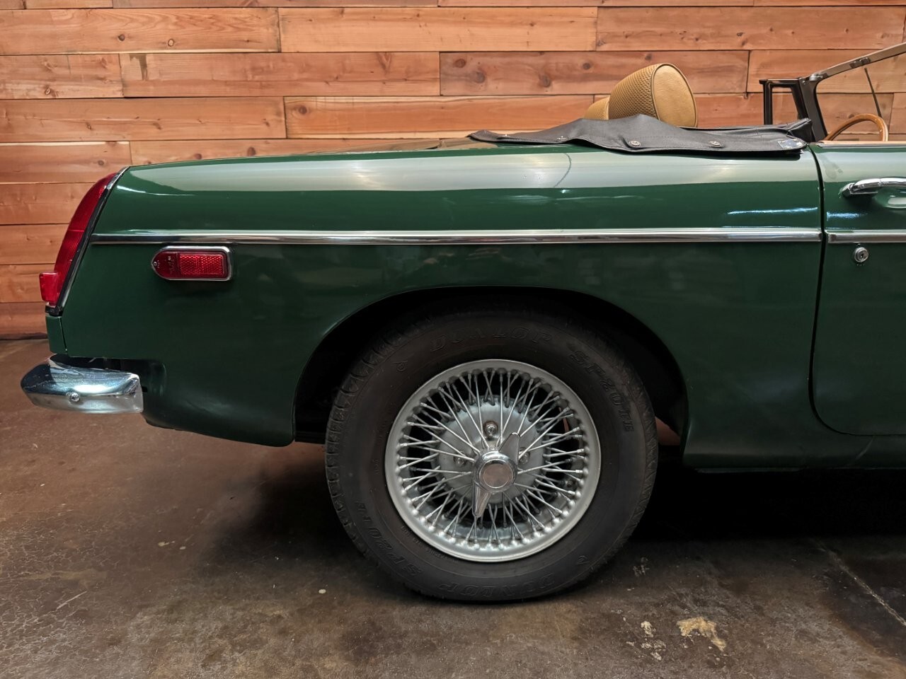 MG-MGB-1977-Convertible-9