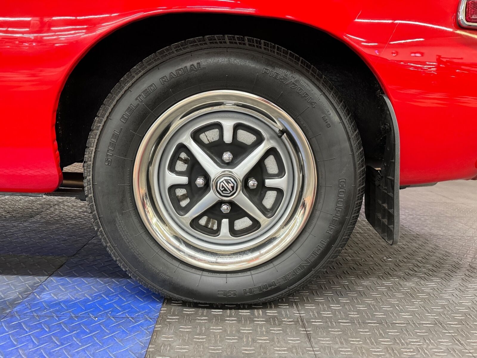 MG-MGB-1978-Convertible-24