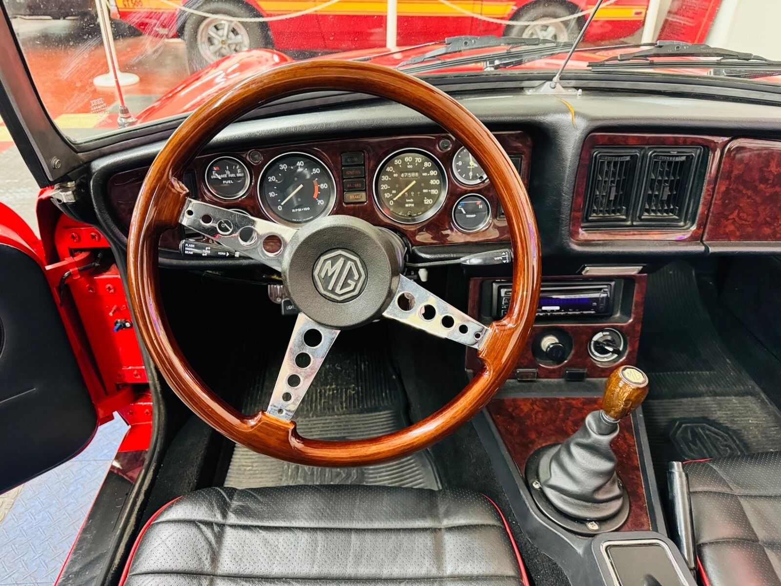MG-MGB-1978-Convertible-30