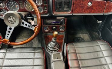 MG-MGB-1978-Convertible-33