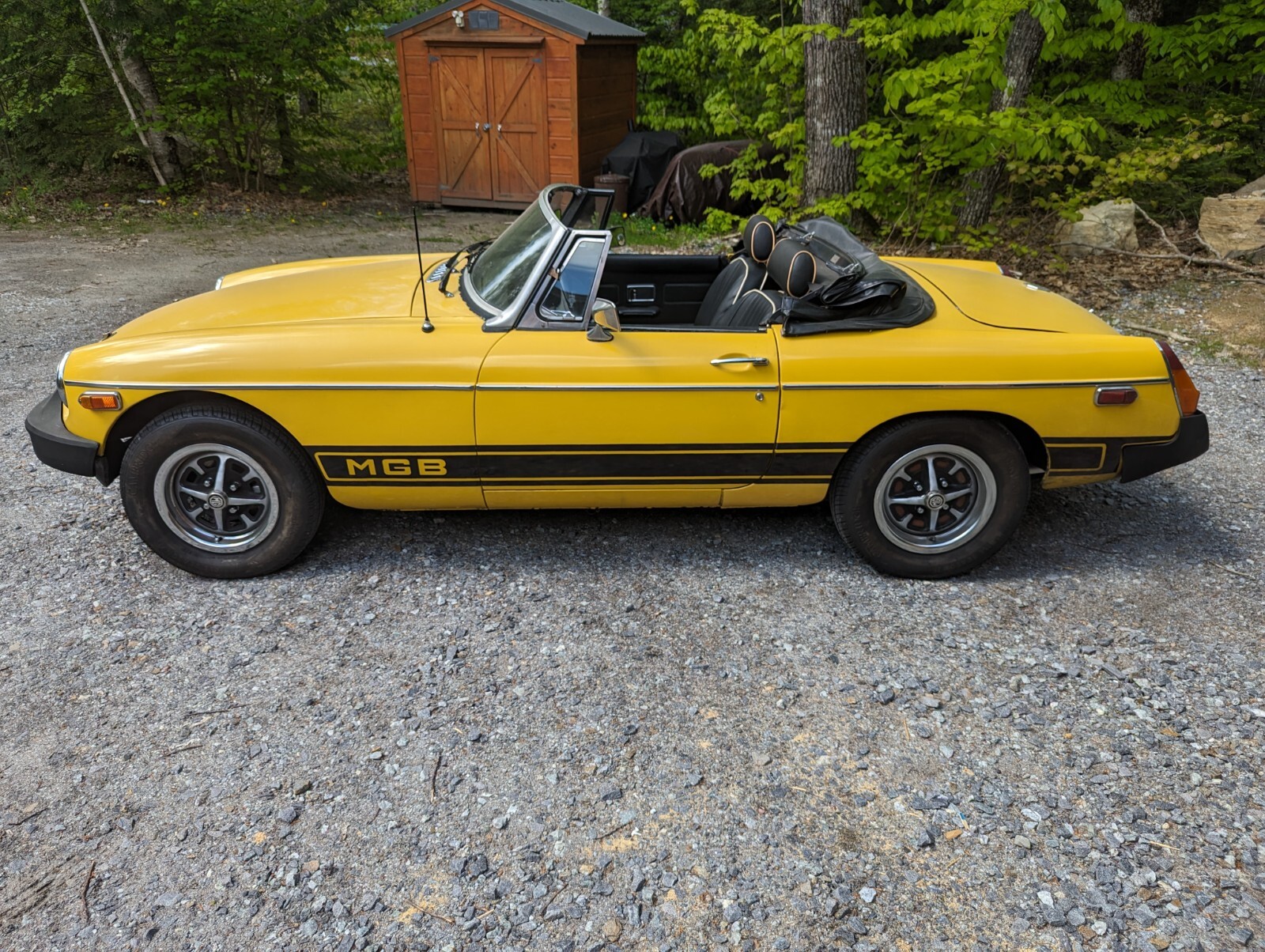 MG-MGB-1978-Convertible-4
