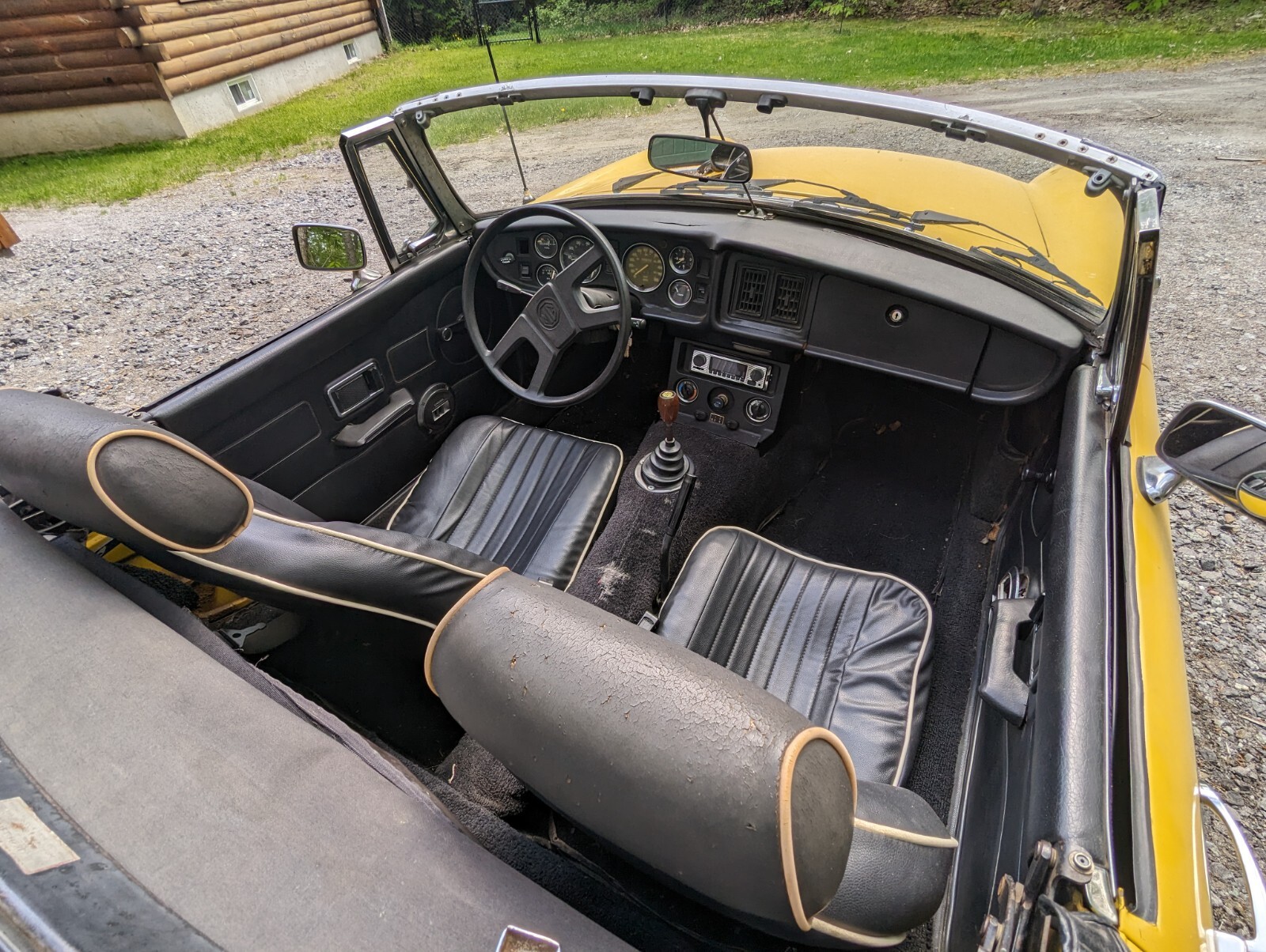 MG-MGB-1978-Convertible-6