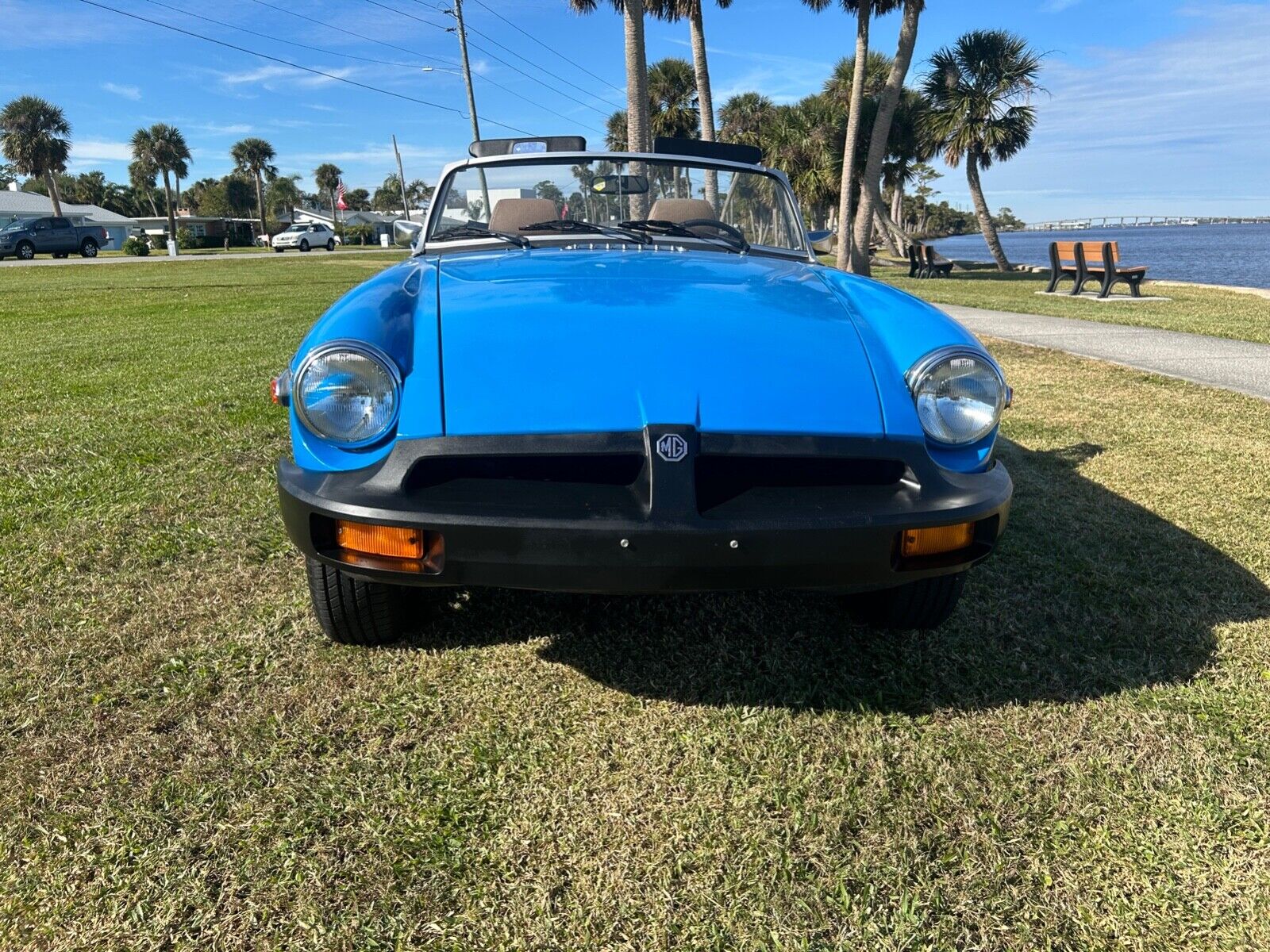 MG-MGB-1979-Convertible-1