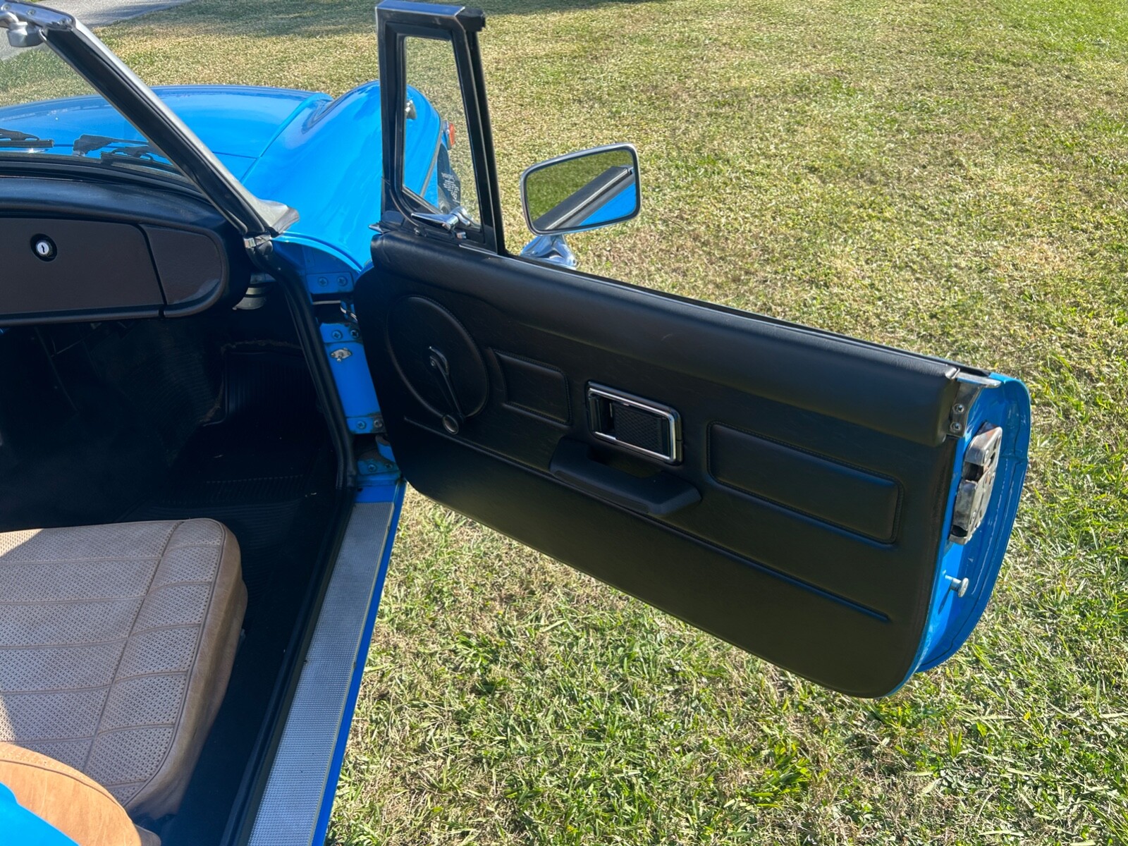 MG-MGB-1979-Convertible-16