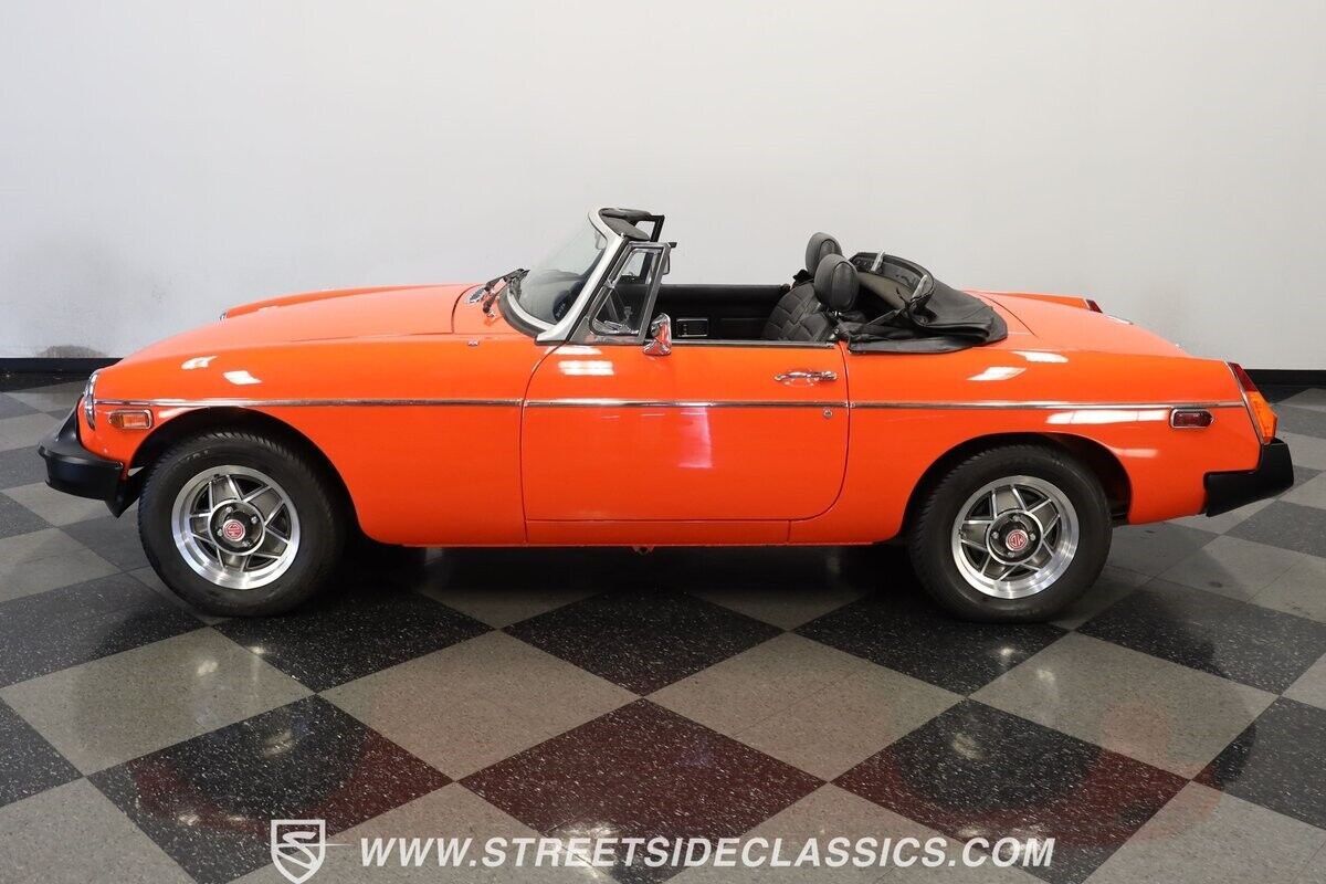 MG-MGB-1979-Convertible-2