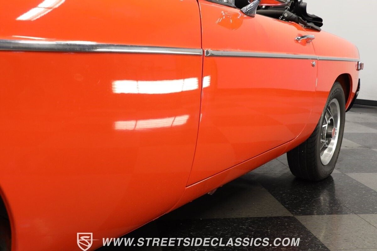 MG-MGB-1979-Convertible-21