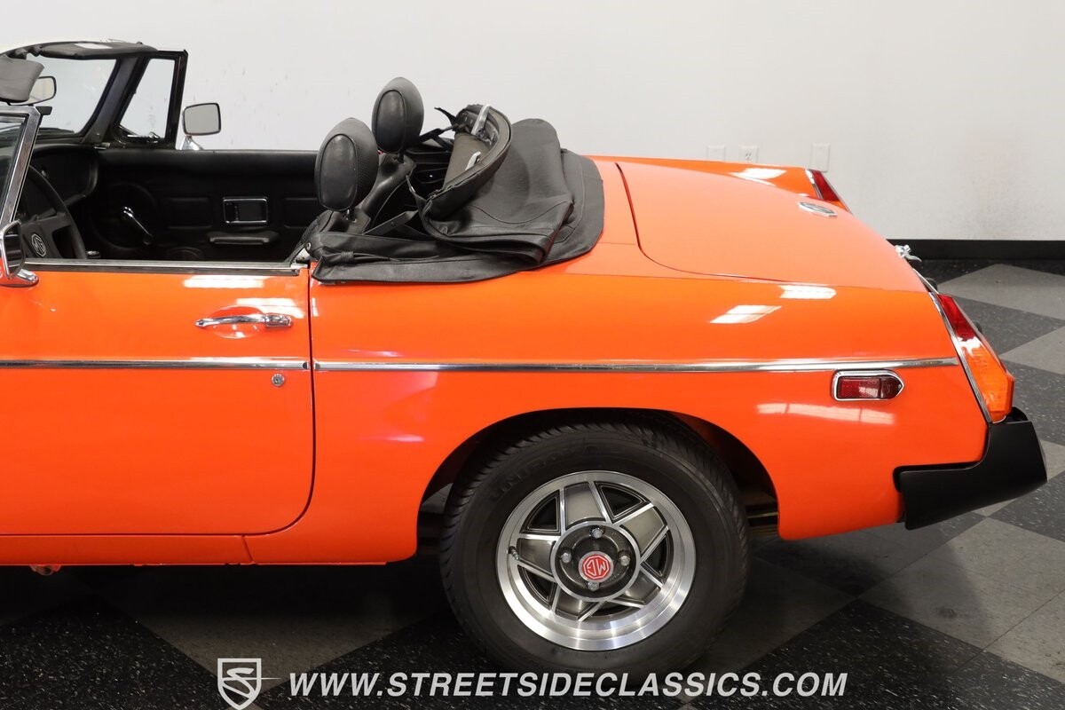 MG-MGB-1979-Convertible-23
